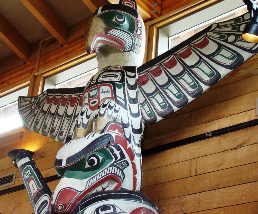 Charlie James, Kwakiutl Artist. Totem Pole